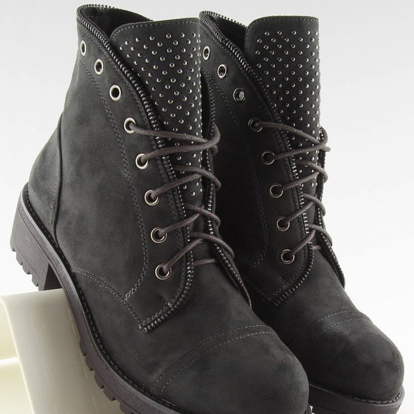 Work Style Boots With Glam! - Picture 4 of 11